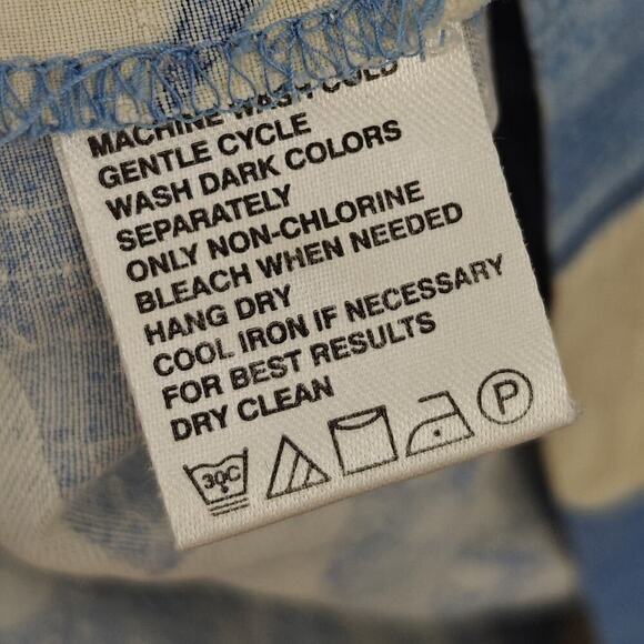 Tommy Bahama Silk Hawaiian Shirt Size Medium Blue Tropical Floral Beach Aloha - Picture 9 of 10